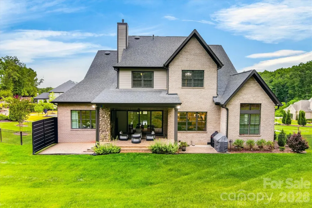 1115 Shelton Oaks Court Matthews NC 28105