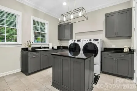 1115 Shelton Oaks Court Matthews NC 28105