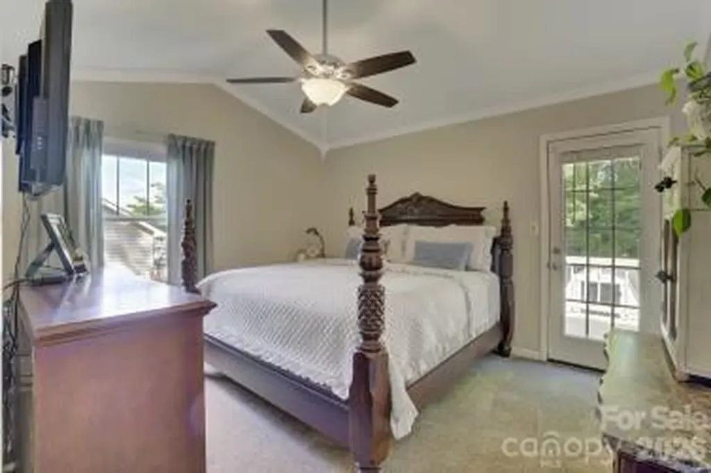 216 Hillside Avenue SW Concord NC 28025