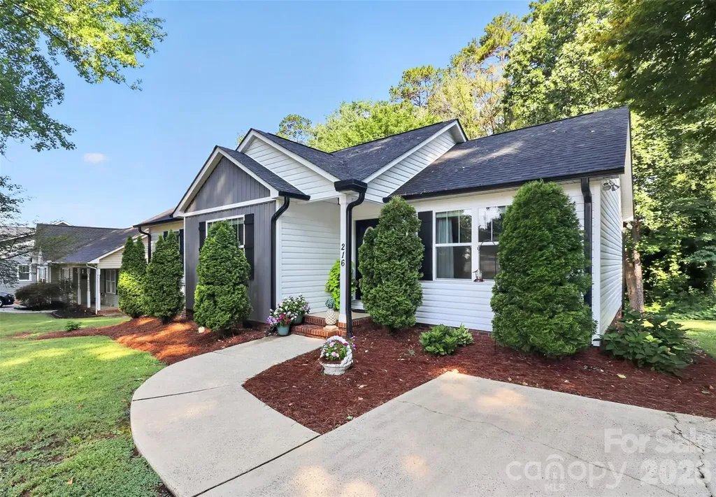216 Hillside Avenue SW Concord NC 28025