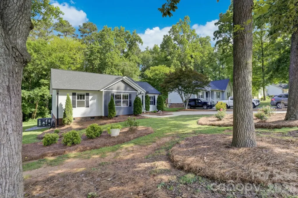 216 Hillside Avenue SW Concord NC 28025