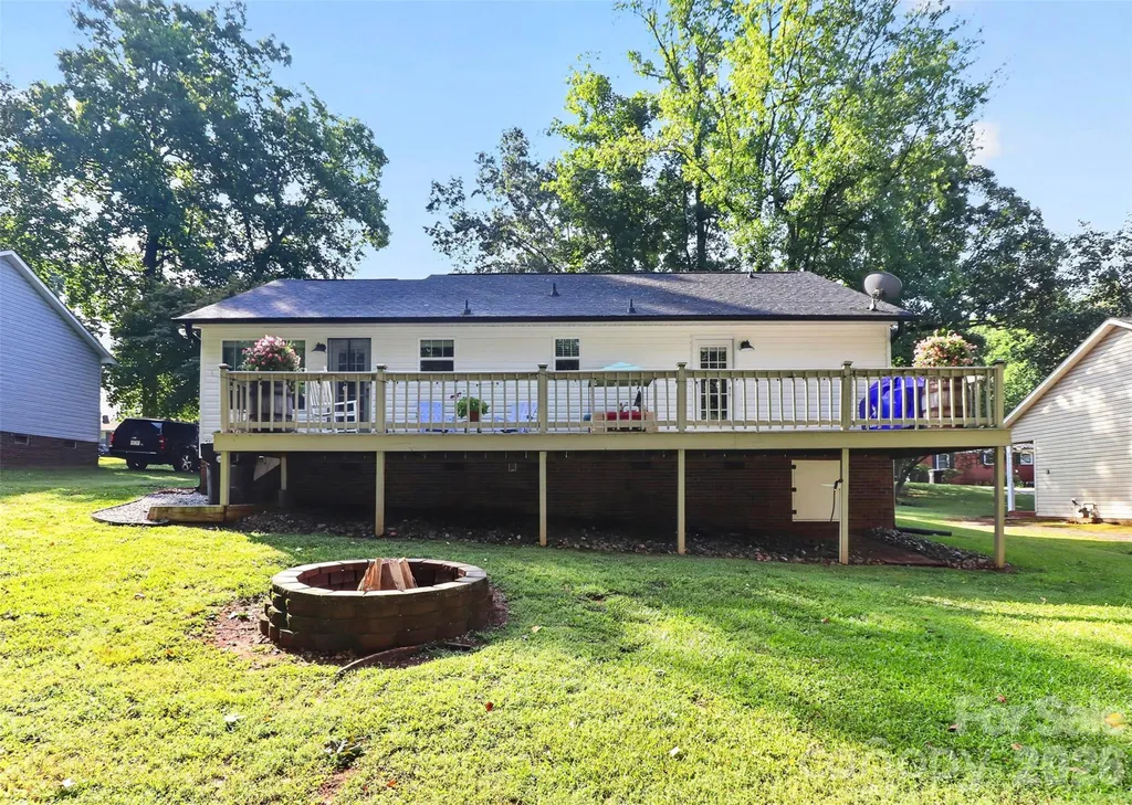 216 Hillside Avenue SW Concord NC 28025