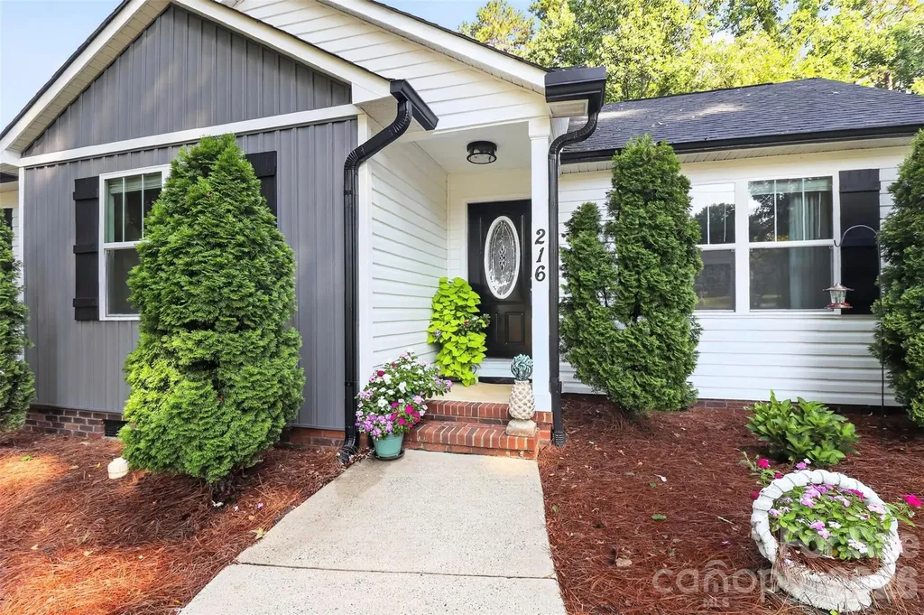 216 Hillside Avenue SW Concord NC 28025