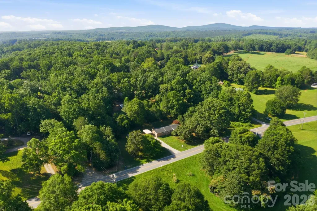 5291 E Bandys Crossroads Road Catawba NC 28609