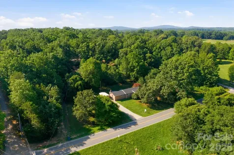 5291 E Bandys Crossroads Road Catawba NC 28609