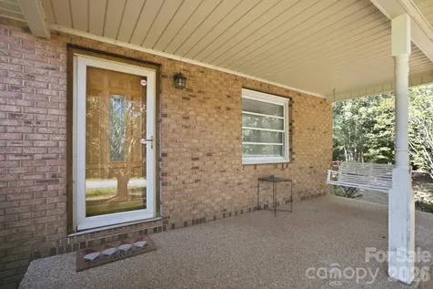 5291 E Bandys Crossroads Road Catawba NC 28609