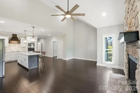 740 Seldon Drive Charlotte NC 28216