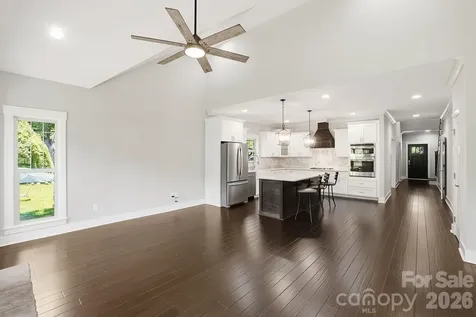 740 Seldon Drive Charlotte NC 28216