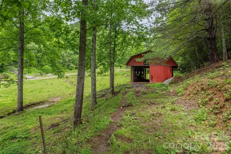 262 Gibson Branch Road Clyde NC 28721