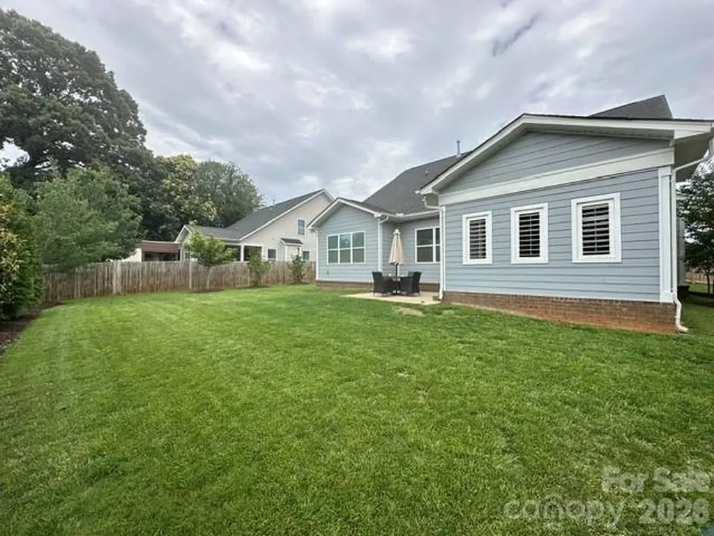 3826 Dewitt Lane Charlotte NC 28217