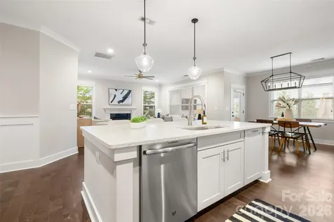 3826 Dewitt Lane Charlotte NC 28217