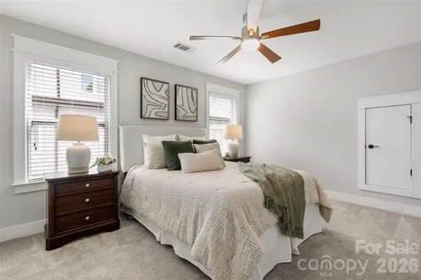 3826 Dewitt Lane Charlotte NC 28217