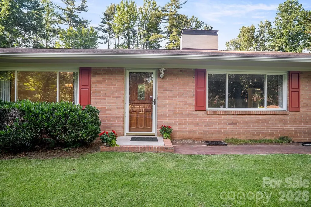 1235 Ashby Lane Hendersonville NC 28791