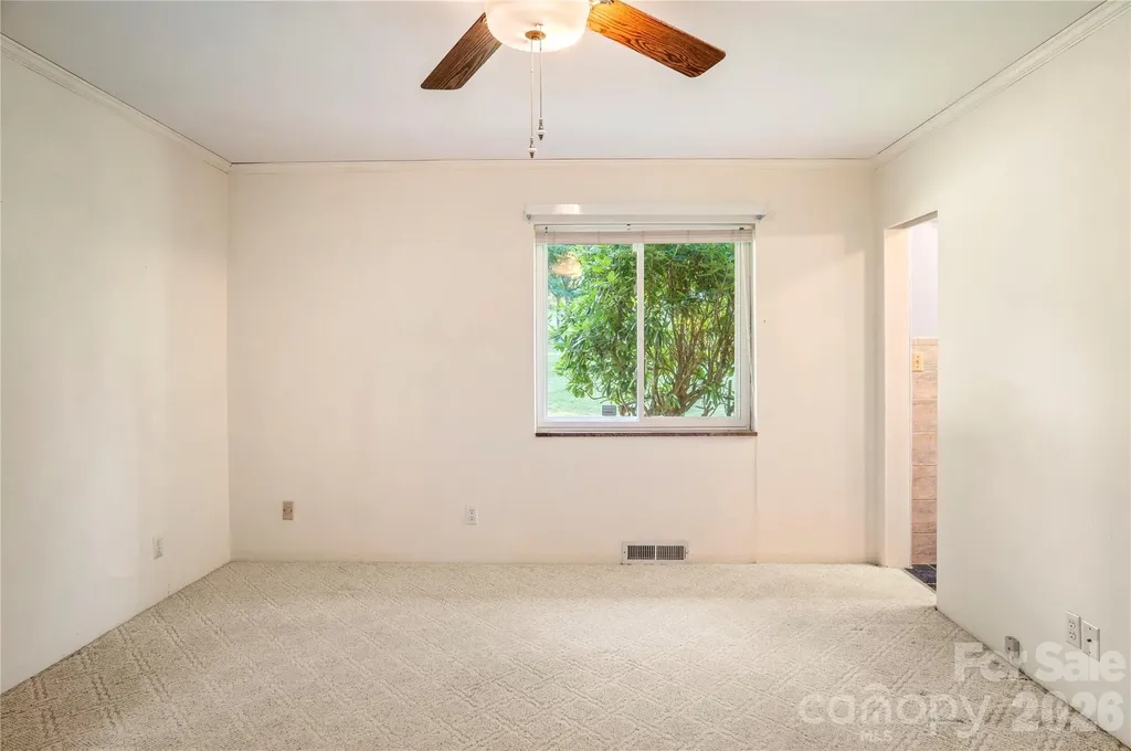 1235 Ashby Lane Hendersonville NC 28791