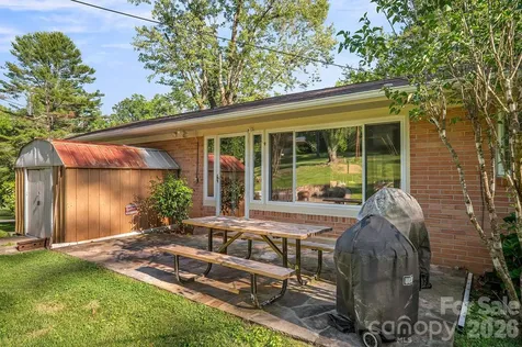1235 Ashby Lane Hendersonville NC 28791