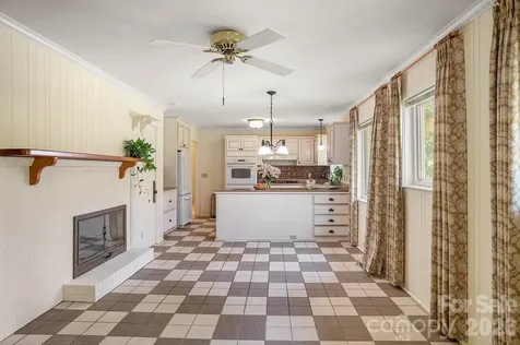 1235 Ashby Lane Hendersonville NC 28791