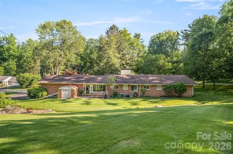 1235 Ashby Lane Hendersonville NC 28791