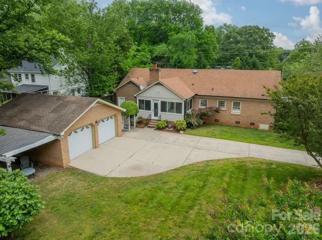 5522 Sharon Road Charlotte NC 28210