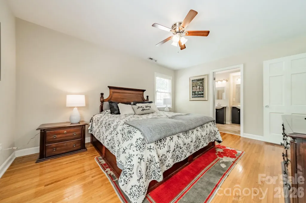 5522 Sharon Road Charlotte NC 28210