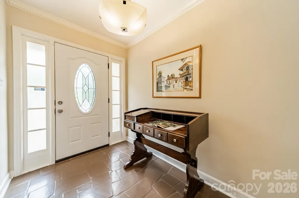 5522 Sharon Road Charlotte NC 28210