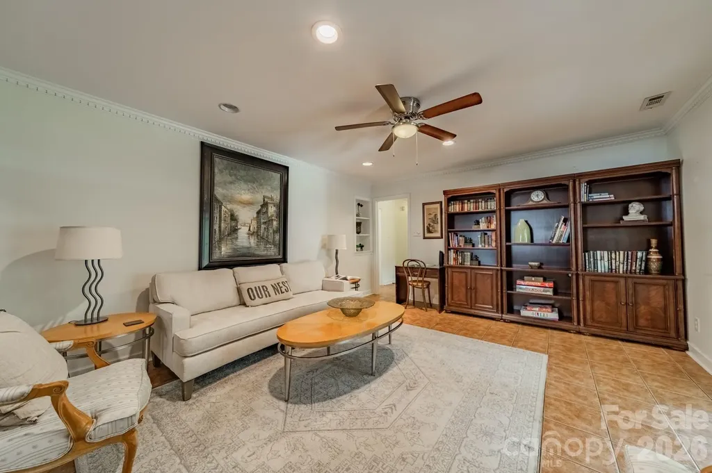 5522 Sharon Road Charlotte NC 28210