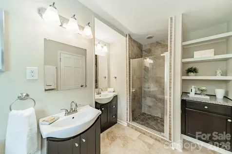 5522 Sharon Road Charlotte NC 28210