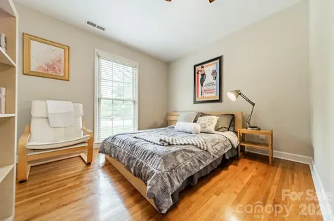 5522 Sharon Road Charlotte NC 28210