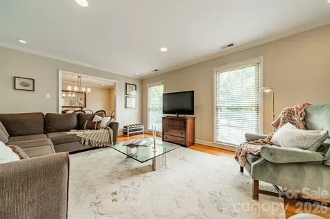 5522 Sharon Road Charlotte NC 28210