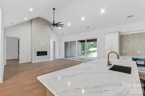 276 Broken Arrow Drive Statesville NC 28677