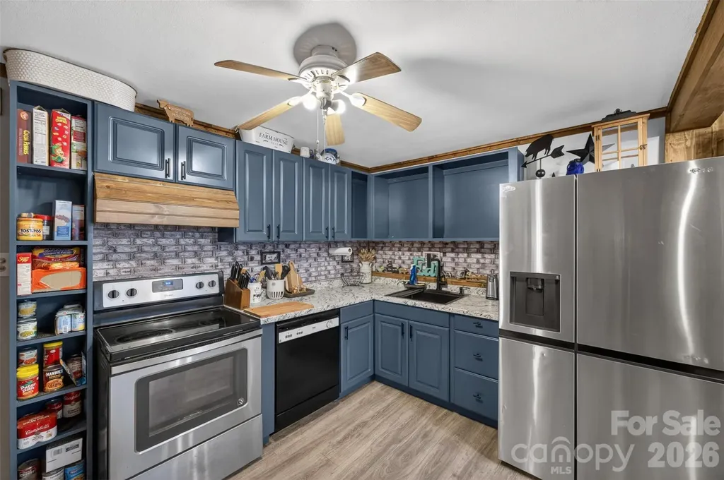 13 E Murray Street Maiden NC 28650