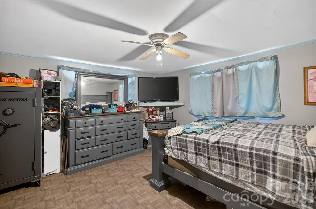 13 E Murray Street Maiden NC 28650