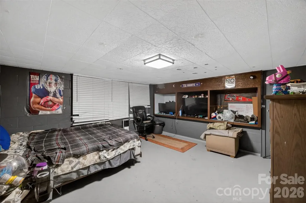 13 E Murray Street Maiden NC 28650