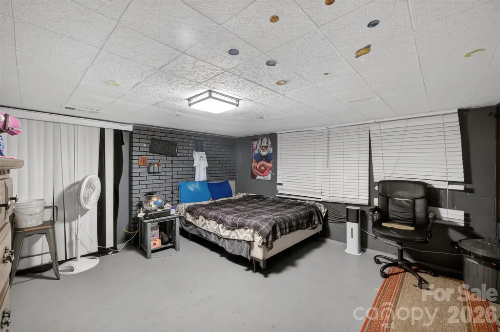 13 E Murray Street Maiden NC 28650