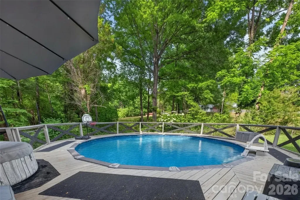 13 E Murray Street Maiden NC 28650