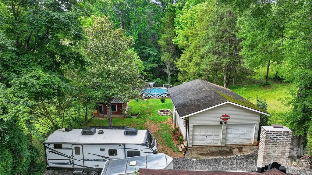 13 E Murray Street Maiden NC 28650