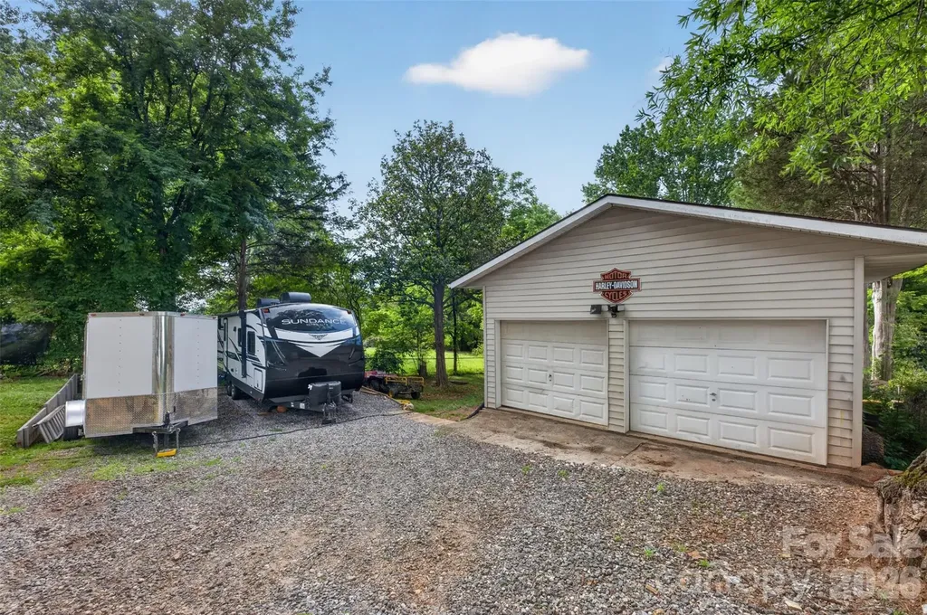 13 E Murray Street Maiden NC 28650