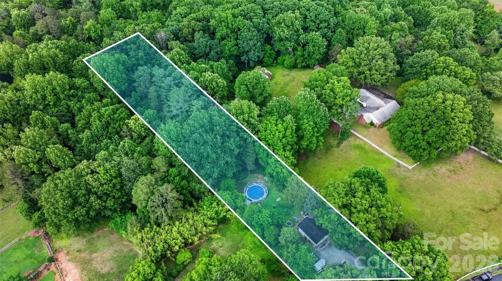 13 E Murray Street Maiden NC 28650