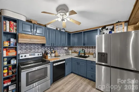 13 E Murray Street Maiden NC 28650