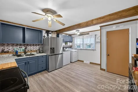 13 E Murray Street Maiden NC 28650
