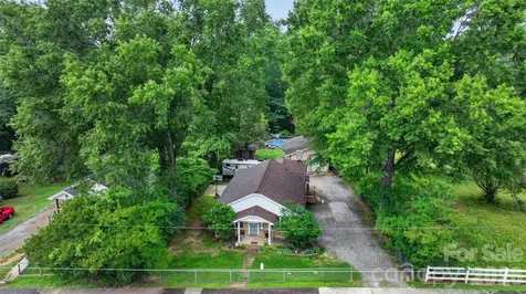 13 E Murray Street Maiden NC 28650