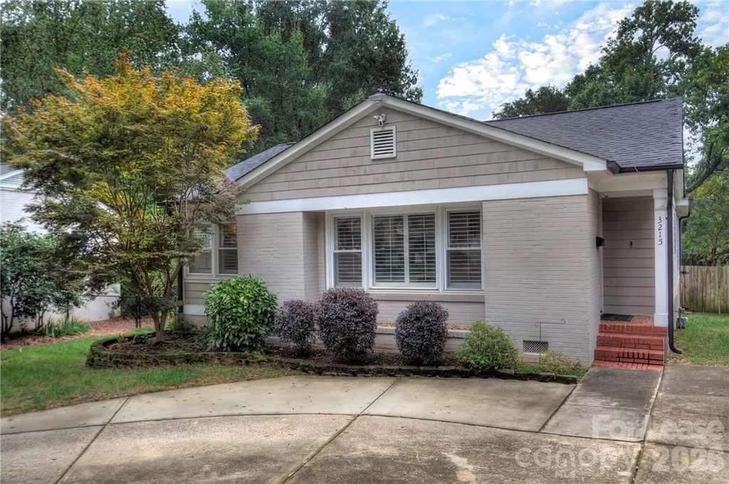 3215 Cambridge Road Charlotte NC 28209