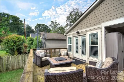 3215 Cambridge Road Charlotte NC 28209