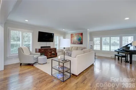 3215 Cambridge Road Charlotte NC 28209