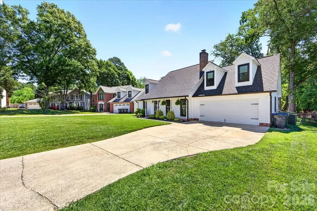 9018 Hunters Pointe Drive Huntersville NC 28078