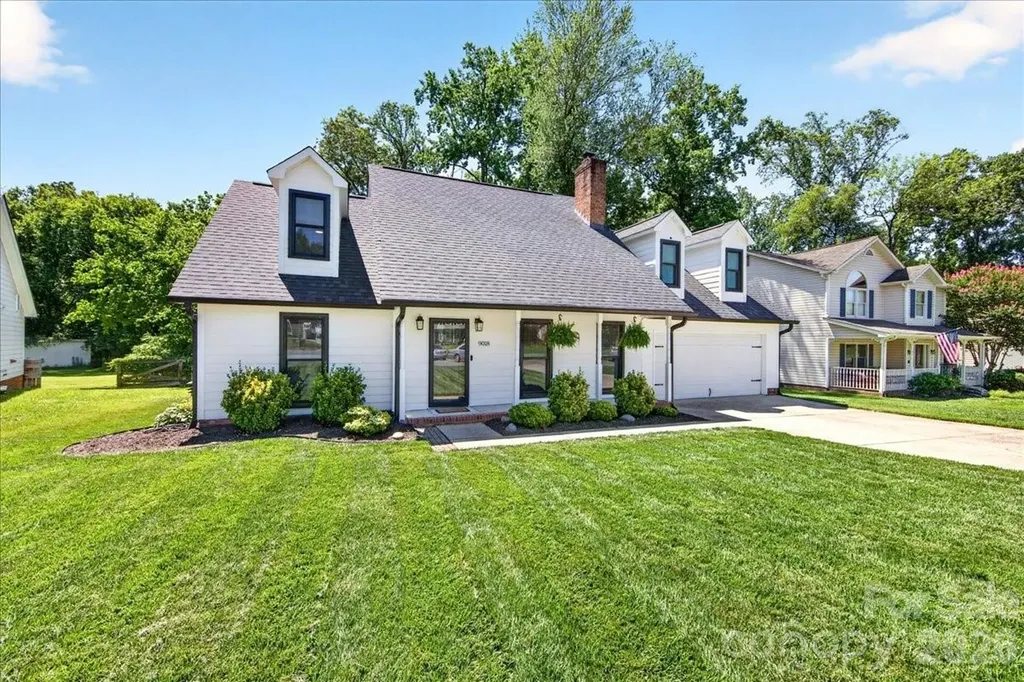 9018 Hunters Pointe Drive Huntersville NC 28078