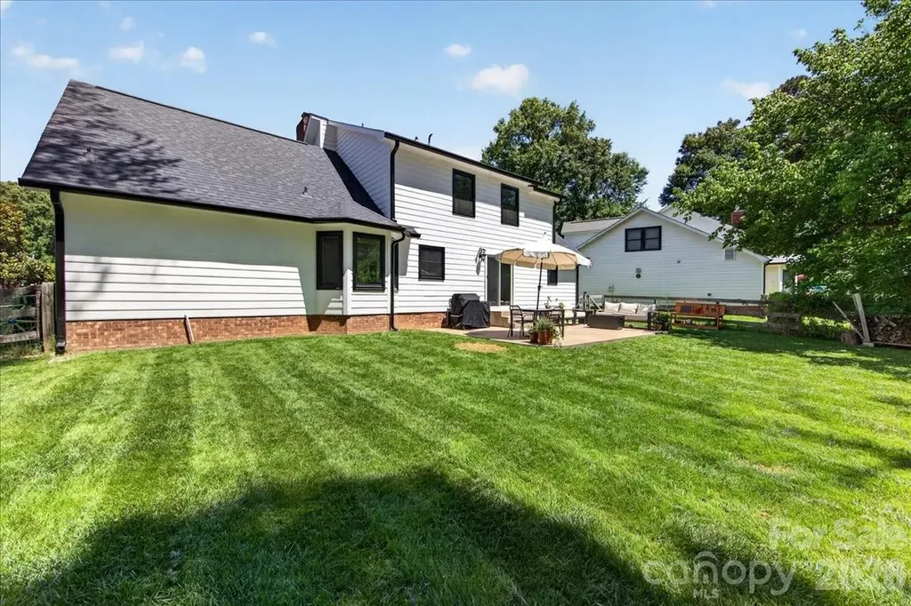 9018 Hunters Pointe Drive Huntersville NC 28078