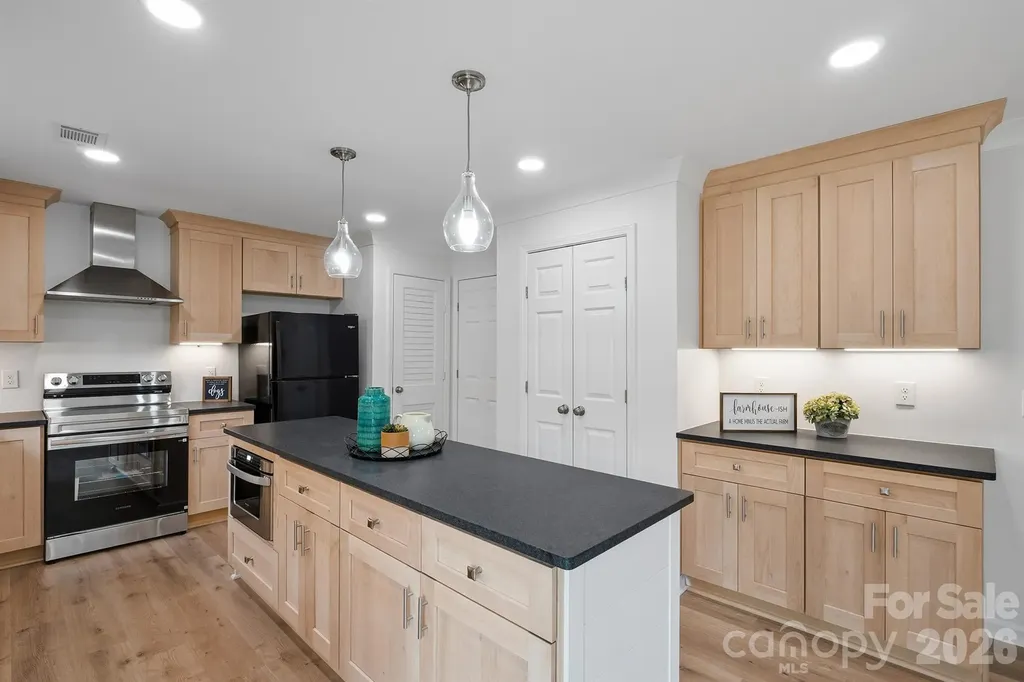 7553 Katherine Drive Denver NC 28037