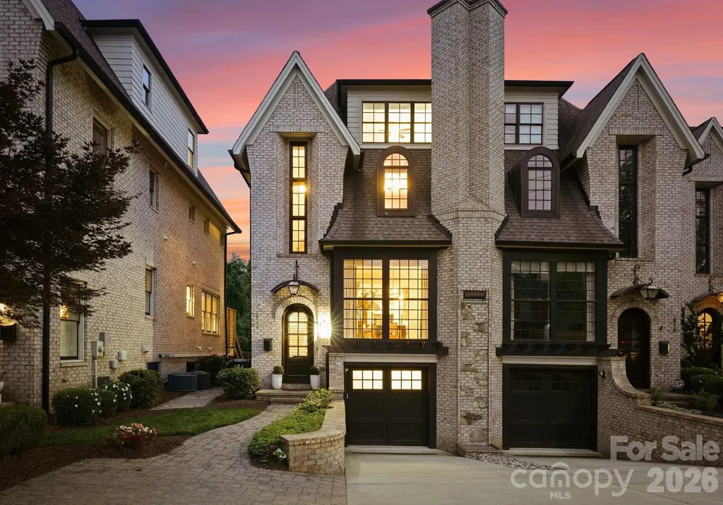 812 Ideal Way Charlotte NC 28203