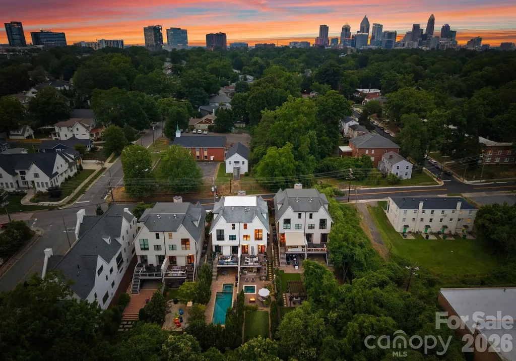 812 Ideal Way Charlotte NC 28203