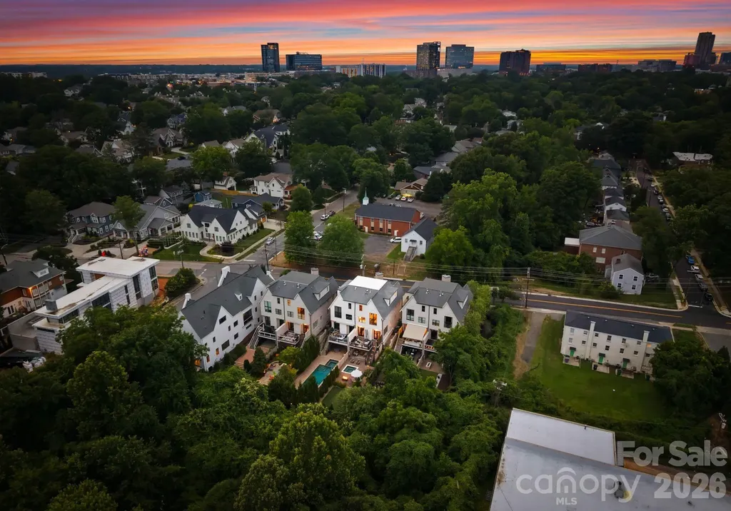 812 Ideal Way Charlotte NC 28203